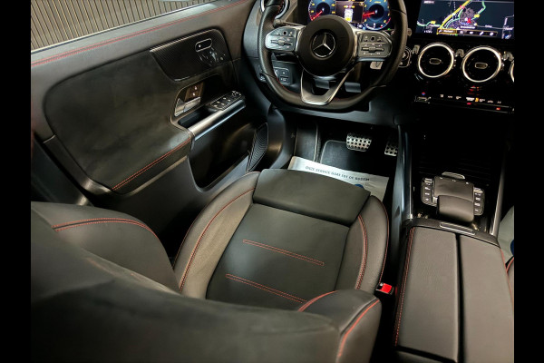 Mercedes-Benz GLA 180 AMG | LED | WIDESCREEN | TREKHAAK