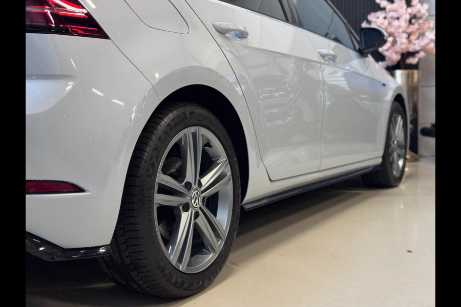 Volkswagen Golf 1.4 TSI R-LINE DSG | CAMERA | STOELVERW. | ACC