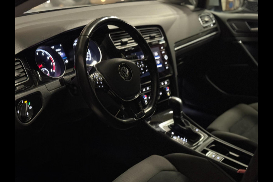 Volkswagen Golf 1.4 TSI R-LINE DSG | CAMERA | STOELVERW. | ACC