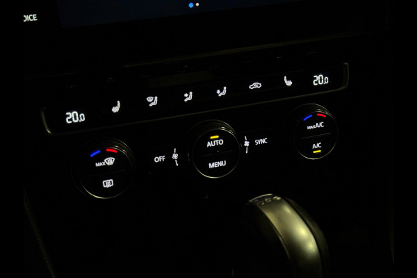 Volkswagen Golf 1.4 TSI R-LINE DSG | CAMERA | STOELVERW. | ACC