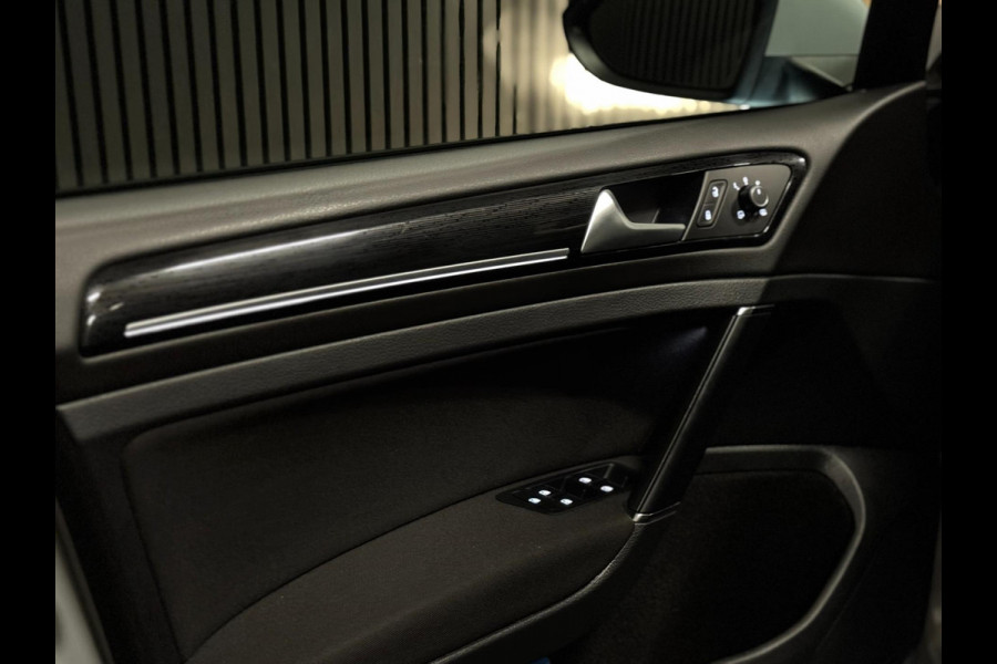 Volkswagen Golf 1.4 TSI R-LINE DSG | CAMERA | STOELVERW. | ACC