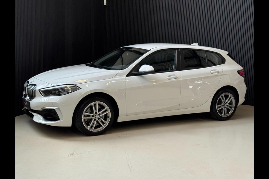BMW 1-serie 120i | CAMERA | LED | STOELVERW. | 2024