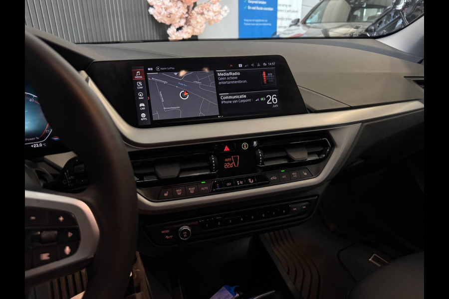 BMW 1-serie 120i | CAMERA | LED | STOELVERW. | 2024