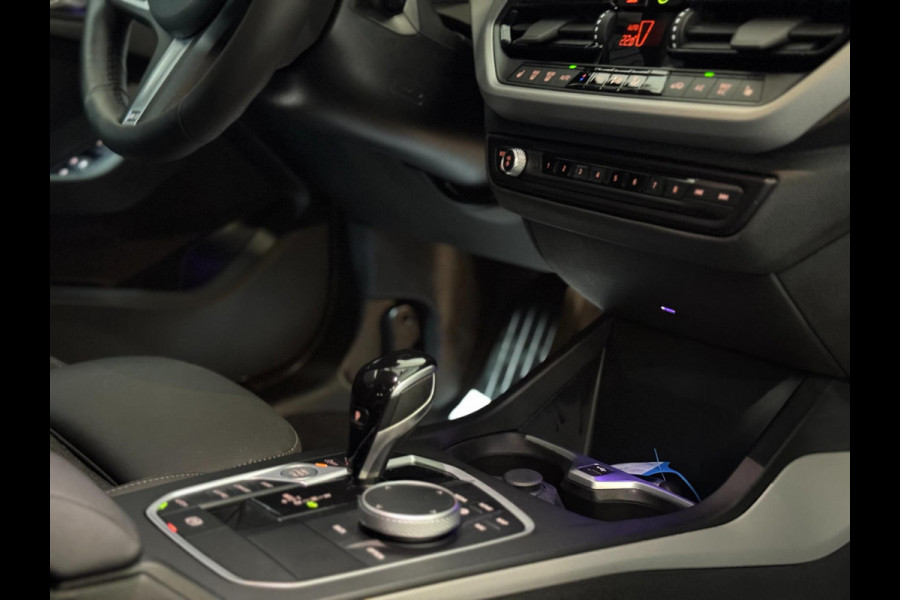 BMW 1-serie 120i | CAMERA | LED | STOELVERW. | 2024