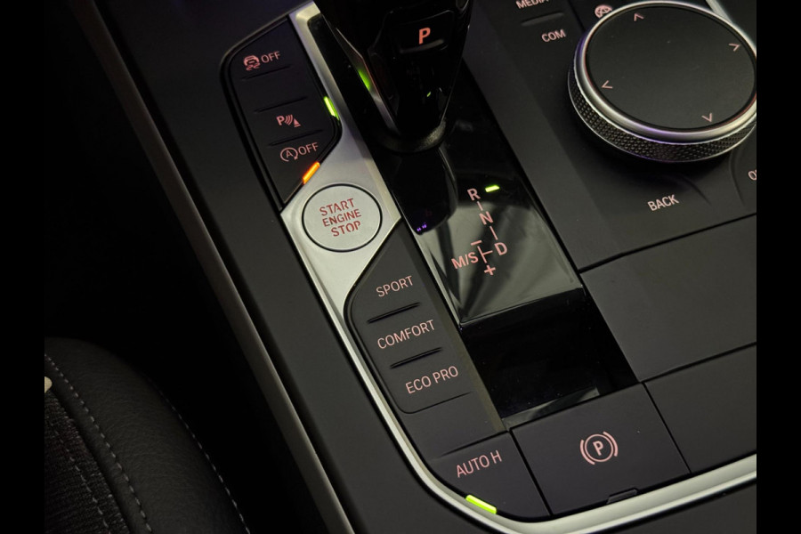 BMW 1-serie 120i | CAMERA | LED | STOELVERW. | 2024