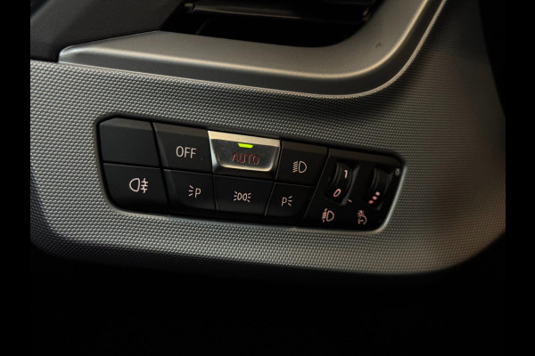 BMW 1-serie 120i | CAMERA | LED | STOELVERW. | 2024
