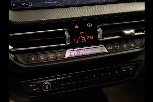 BMW 1-serie M135i xDrive M PERFORMANCE | NAP | PANO | KUIP | VOL!