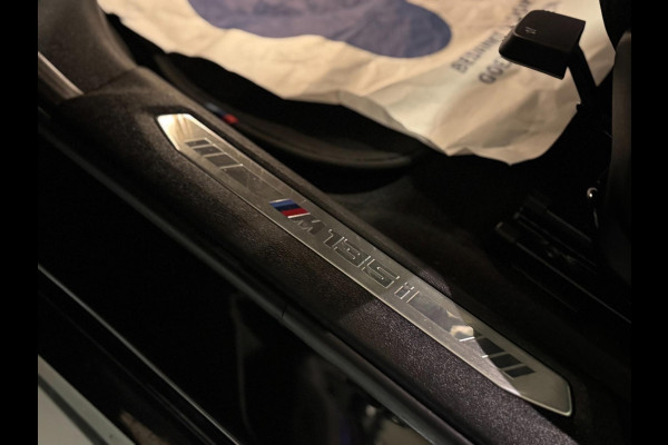 BMW 1-serie M135i xDrive M PERFORMANCE | NAP | PANO | KUIP | VOL!