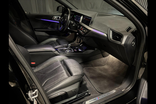 BMW 1-serie M135i xDrive M PERFORMANCE | NAP | PANO | KUIP | VOL!