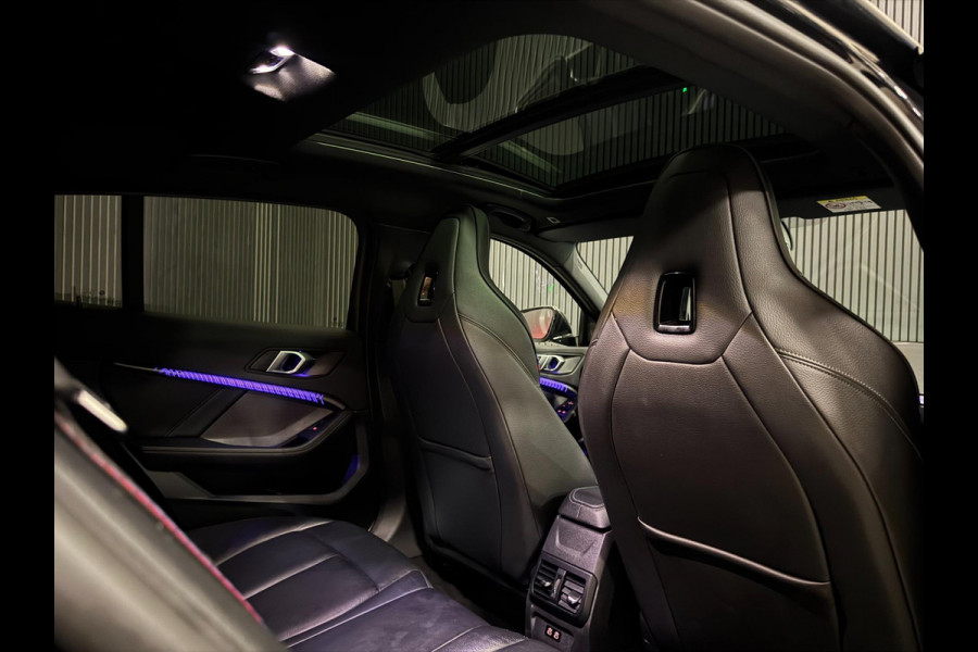 BMW 1-serie M135i xDrive M PERFORMANCE | NAP | PANO | KUIP | VOL!