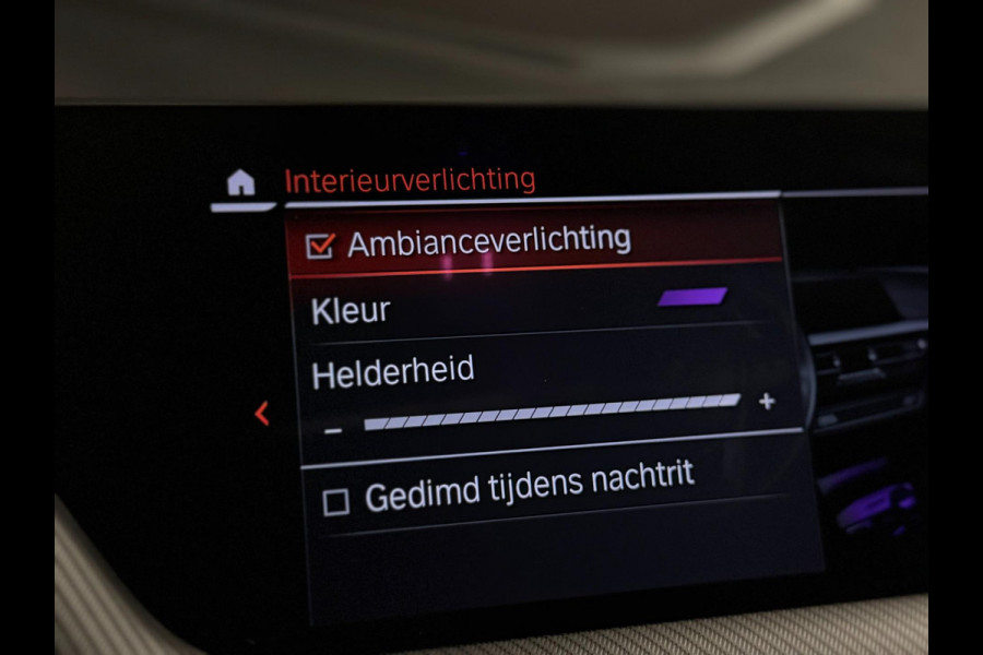 BMW 1-serie M135i xDrive M PERFORMANCE | NAP | PANO | KUIP | VOL!