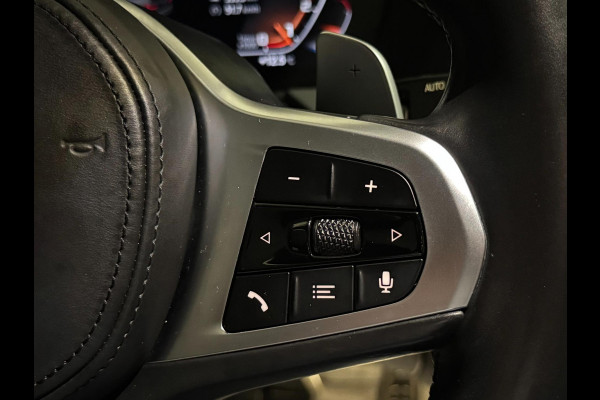 BMW 1-serie M135i xDrive M PERFORMANCE | NAP | PANO | KUIP | VOL!