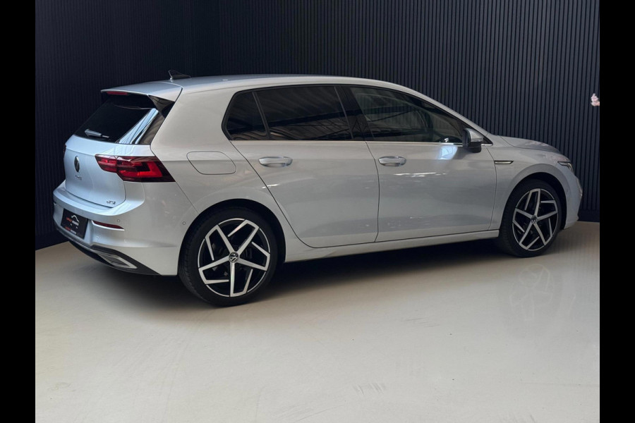 Volkswagen Golf 1.5 eTSI Style DSG | IQ LIGHT | CAMERA | SFEERVERLICHTING