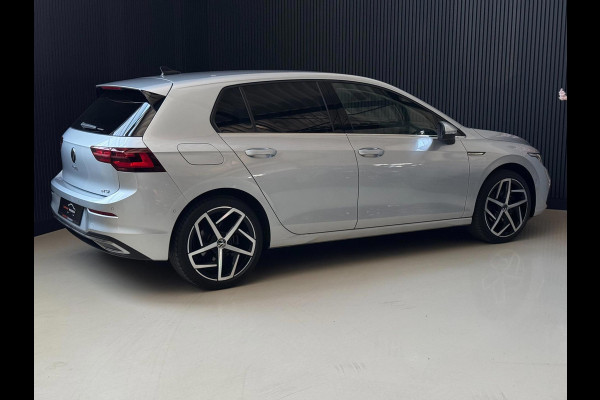 Volkswagen Golf 1.5 eTSI Style DSG | IQ LIGHT | CAMERA | SFEERVERLICHTING