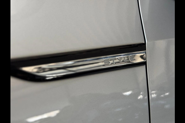 Volkswagen Golf 1.5 eTSI Style DSG | IQ LIGHT | CAMERA | SFEERVERLICHTING