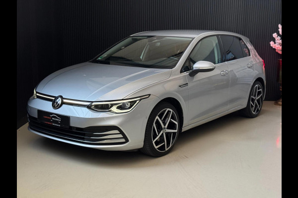Volkswagen Golf 1.5 eTSI Style DSG | IQ LIGHT | CAMERA | SFEERVERLICHTING