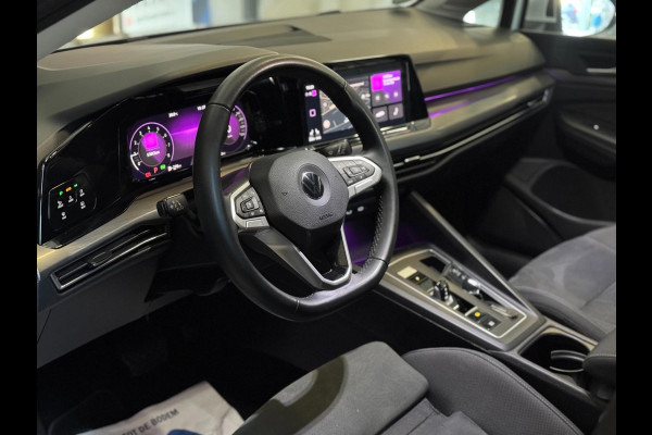 Volkswagen Golf 1.5 eTSI Style DSG | IQ LIGHT | CAMERA | SFEERVERLICHTING