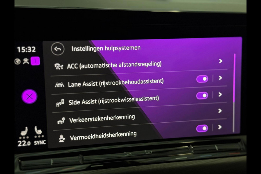 Volkswagen Golf 1.5 eTSI Style DSG | IQ LIGHT | CAMERA | SFEERVERLICHTING