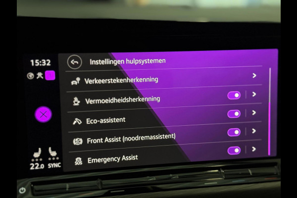 Volkswagen Golf 1.5 eTSI Style DSG | IQ LIGHT | CAMERA | SFEERVERLICHTING