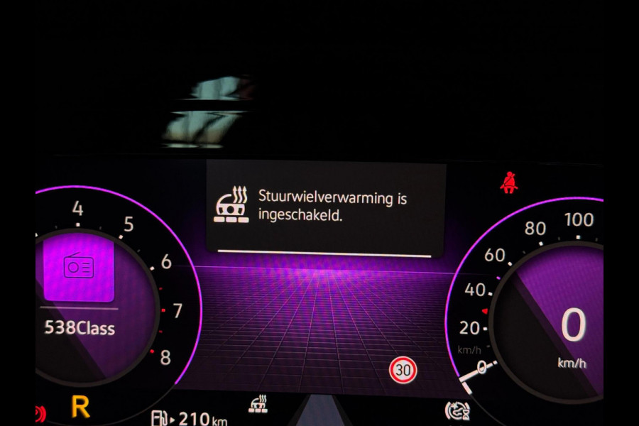 Volkswagen Golf 1.5 eTSI Style DSG | IQ LIGHT | CAMERA | SFEERVERLICHTING