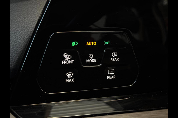 Volkswagen Golf 1.5 eTSI Style DSG | IQ LIGHT | CAMERA | SFEERVERLICHTING