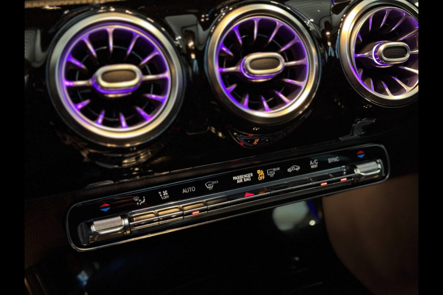 Mercedes-Benz CLA-Klasse Shooting Brake 250 4MATIC AMG | PANO | SFEER | HUD | BOMVOL!