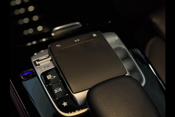 Mercedes-Benz CLA-Klasse Shooting Brake 250 4MATIC AMG | PANO | SFEER | HUD | BOMVOL!