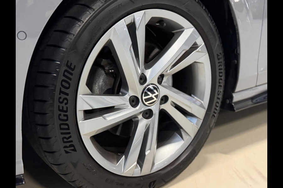 Volkswagen GOLF Variant 1.5 TSI R-Line | PANO | HARMAN KARDON | IQ LIGHT | VOL!