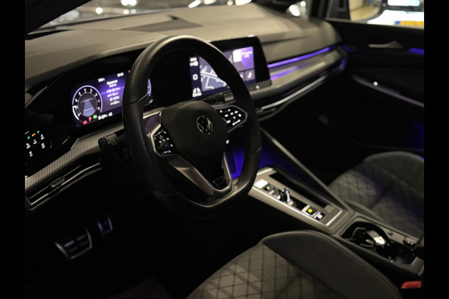 Volkswagen GOLF Variant 1.5 TSI R-Line | PANO | HARMAN KARDON | IQ LIGHT | VOL!