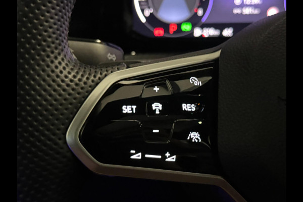 Volkswagen GOLF Variant 1.5 TSI R-Line | PANO | HARMAN KARDON | IQ LIGHT | VOL!