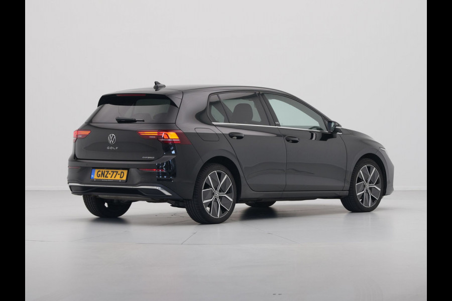 Volkswagen Golf 1.5 eHybrid 50 Edition Navigatie Camera Sideassist Stoelverwarming Carplay 186