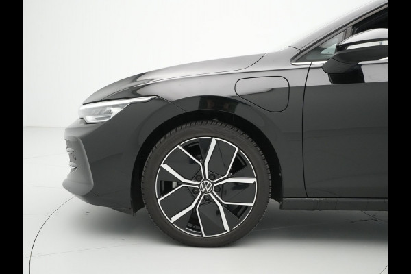 Volkswagen Golf 1.5 eHybrid 50 Edition Navigatie Camera Sideassist Stoelverwarming Carplay 186