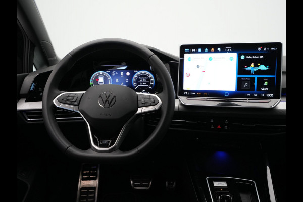 Volkswagen Golf 1.5 eHybrid 50 Edition Navigatie Camera Sideassist Stoelverwarming Carplay 186
