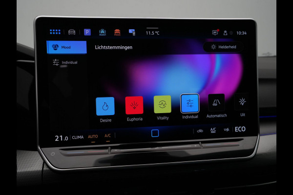 Volkswagen Golf 1.5 eHybrid 50 Edition Navigatie Camera Sideassist Stoelverwarming Carplay 186