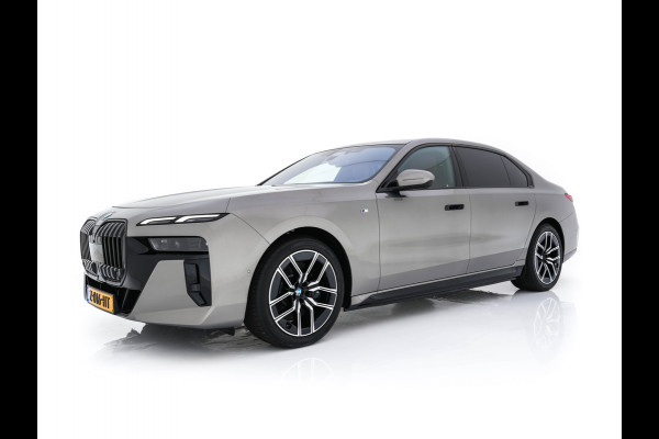 BMW i7 eDrive50 106 kWh M-Sportpack [ 3-Fase ] {SOH-97%} (INCL.BTW) *PANO | HEAD-UP | LUXURY-LEATHER | FULL-LED | BLIND-SPOT | BOWERS&WILKINS | MEMORY-PACK | TOP-VIEW | VENTILATED/HEATED-COMFORTSEATS | SOFT-CLOSE | WIDE-SREEN-DIGICOCKPIT | KEYLESS
