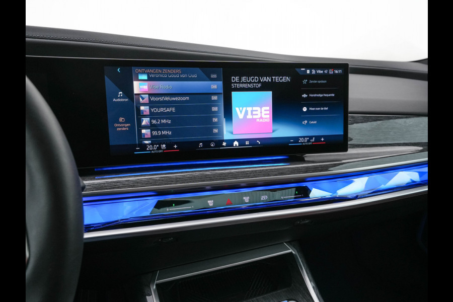 BMW i7 eDrive50 106 kWh M-Sportpack [ 3-Fase ] {SOH-97%} (INCL.BTW) *PANO | HEAD-UP | LUXURY-LEATHER | FULL-LED | BLIND-SPOT | BOWERS&WILKINS | MEMORY-PACK | TOP-VIEW | VENTILATED/HEATED-COMFORTSEATS | SOFT-CLOSE | WIDE-SREEN-DIGICOCKPIT | KEYLESS