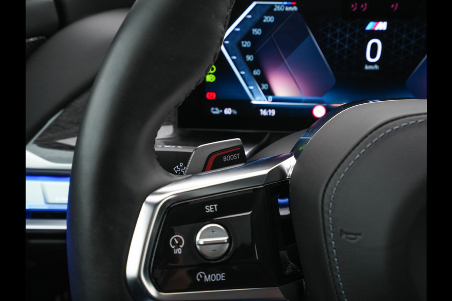 BMW i7 eDrive50 106 kWh M-Sportpack [ 3-Fase ] {SOH-97%} (INCL.BTW) *PANO | HEAD-UP | LUXURY-LEATHER | FULL-LED | BLIND-SPOT | BOWERS&WILKINS | MEMORY-PACK | TOP-VIEW | VENTILATED/HEATED-COMFORTSEATS | SOFT-CLOSE | WIDE-SREEN-DIGICOCKPIT | KEYLESS