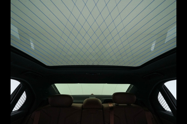 BMW i7 eDrive50 106 kWh M-Sportpack [ 3-Fase ] {SOH-97%} (INCL.BTW) *PANO | HEAD-UP | LUXURY-LEATHER | FULL-LED | BLIND-SPOT | BOWERS&WILKINS | MEMORY-PACK | TOP-VIEW | VENTILATED/HEATED-COMFORTSEATS | SOFT-CLOSE | WIDE-SREEN-DIGICOCKPIT | KEYLESS