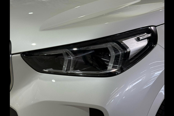 BMW X1 SDrive18i/M-SPORT/PANO/HARMAN KARDON/CAMERA/MEMORY/PILOT ASIST