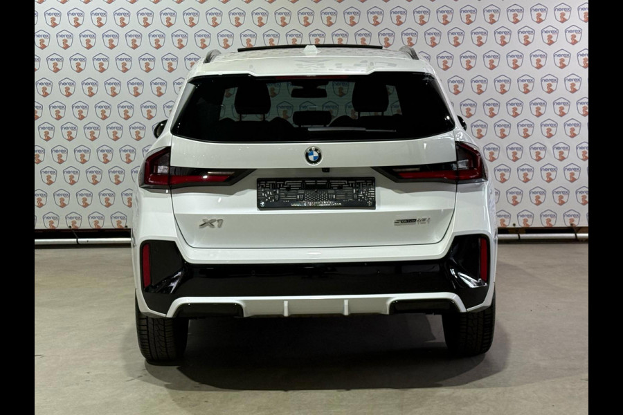 BMW X1 SDrive18i/M-SPORT/PANO/HARMAN KARDON/CAMERA/MEMORY/PILOT ASIST