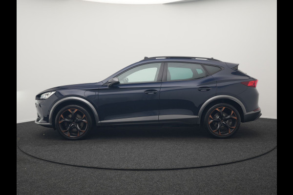 CUPRA Formentor 1.4 e-Hybrid VZ Copper Edition Plug In Hybrid 245pk Dealer O.H. PHEV | Panodak | Adaptive Cruise | Keyless | Sportstoelen Verwarmd | Virtual | 19"L.M | Sfeerverlichting |