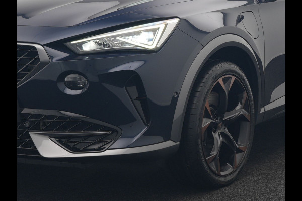 CUPRA Formentor 1.4 e-Hybrid VZ Copper Edition Plug In Hybrid 245pk Dealer O.H. PHEV | Panodak | Adaptive Cruise | Keyless | Sportstoelen Verwarmd | Virtual | 19"L.M | Sfeerverlichting |