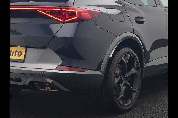 CUPRA Formentor 1.4 e-Hybrid VZ Copper Edition Plug In Hybrid 245pk Dealer O.H. PHEV | Panodak | Adaptive Cruise | Keyless | Sportstoelen Verwarmd | Virtual | 19"L.M | Sfeerverlichting |