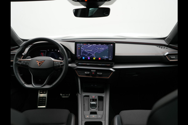 CUPRA Formentor 1.4 e-Hybrid VZ Copper Edition Plug In Hybrid 245pk Dealer O.H. PHEV | Panodak | Adaptive Cruise | Keyless | Sportstoelen Verwarmd | Virtual | 19"L.M | Sfeerverlichting |