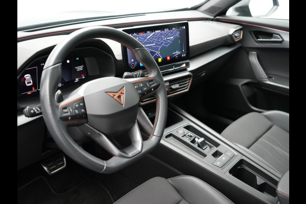CUPRA Formentor 1.4 e-Hybrid VZ Copper Edition Plug In Hybrid 245pk Dealer O.H. PHEV | Panodak | Adaptive Cruise | Keyless | Sportstoelen Verwarmd | Virtual | 19"L.M | Sfeerverlichting |