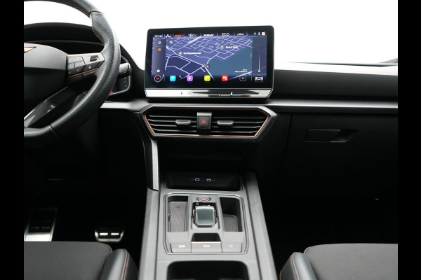 CUPRA Formentor 1.4 e-Hybrid VZ Copper Edition Plug In Hybrid 245pk Dealer O.H. PHEV | Panodak | Adaptive Cruise | Keyless | Sportstoelen Verwarmd | Virtual | 19"L.M | Sfeerverlichting |