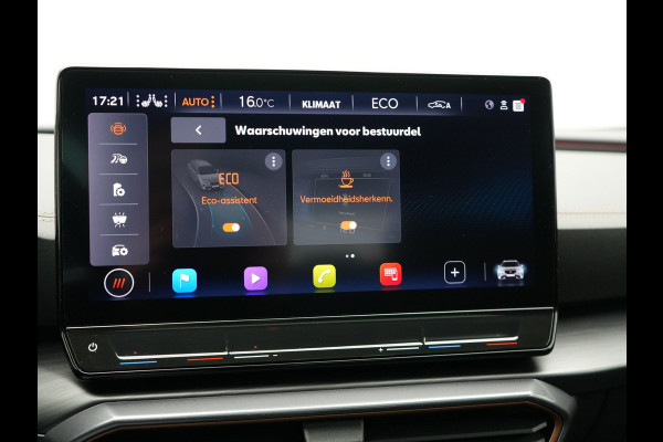 CUPRA Formentor 1.4 e-Hybrid VZ Copper Edition Plug In Hybrid 245pk Dealer O.H. PHEV | Panodak | Adaptive Cruise | Keyless | Sportstoelen Verwarmd | Virtual | 19"L.M | Sfeerverlichting |