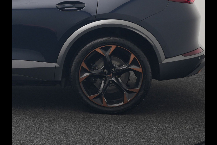 CUPRA Formentor 1.4 e-Hybrid VZ Copper Edition Plug In Hybrid 245pk Dealer O.H. PHEV | Panodak | Adaptive Cruise | Keyless | Sportstoelen Verwarmd | Virtual | 19"L.M | Sfeerverlichting |