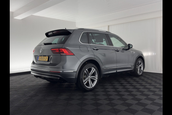 Volkswagen Tiguan 1.5 TSI Comfortline Business (INCL.BTW) *PANO | FULL-LED | ADAPTIVE-CRUISE | DIGI-COCKPIT | HEATED-COMFORTSEATS | NAV-FULLMAP | DAB+ | ECC | PDC | 19''ALU | TOWBAR*