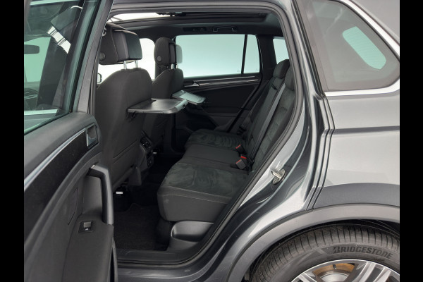 Volkswagen Tiguan 1.5 TSI Comfortline Business (INCL.BTW) *PANO | FULL-LED | ADAPTIVE-CRUISE | DIGI-COCKPIT | HEATED-COMFORTSEATS | NAV-FULLMAP | DAB+ | ECC | PDC | 19''ALU | TOWBAR*